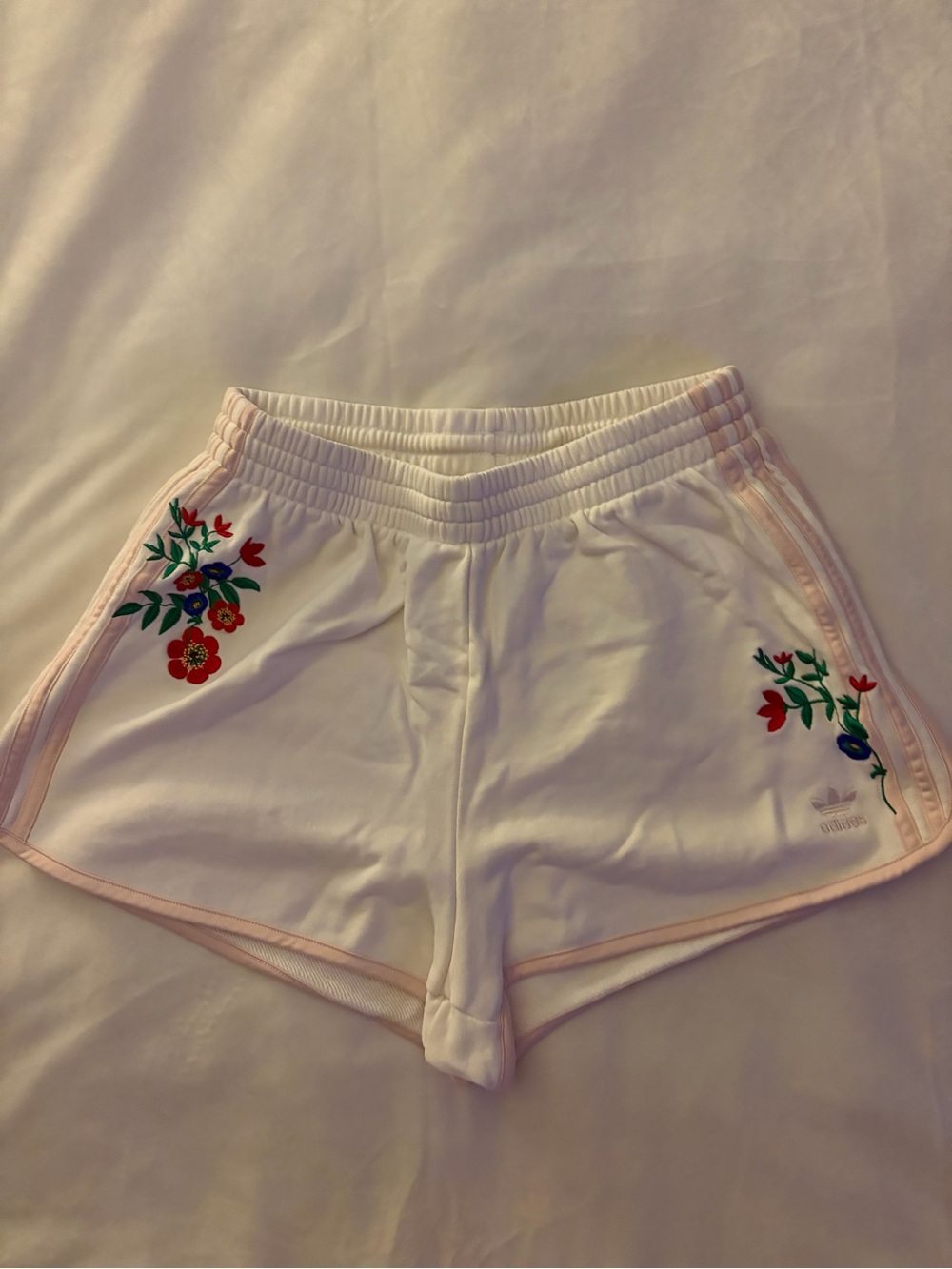 adidas FASHION GRAPHICS FLORAL SHORTS Sz M - Picture 4 of 5